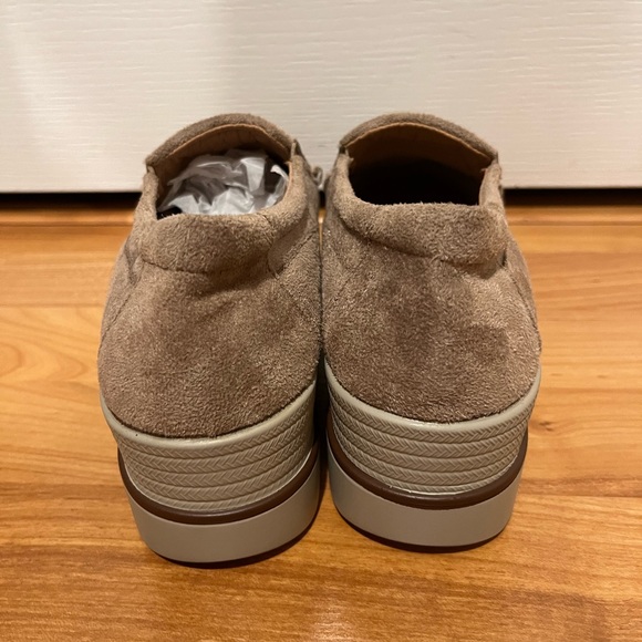 Platform Faux Suede Loafers! NWOT! - Picture 3 of 3